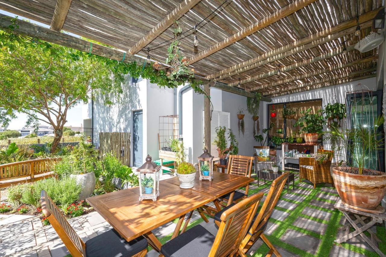 Le Mahi Guest House Langebaan Exteriér fotografie