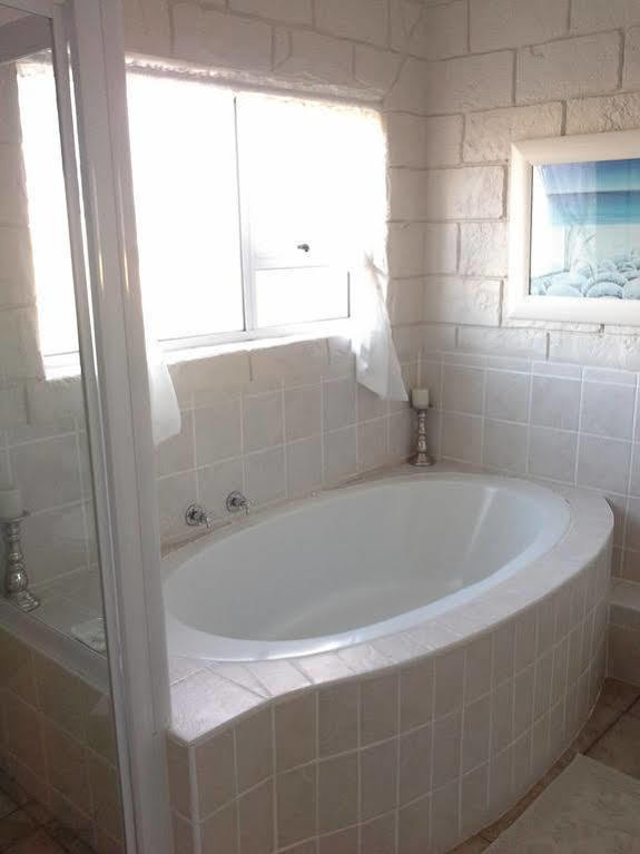 Le Mahi Guest House Langebaan Exteriér fotografie